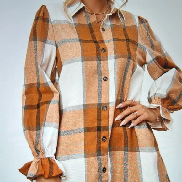 Last one ❣️
Khaki plaid pattern collared neck shirt dress - Picture 4 of 9